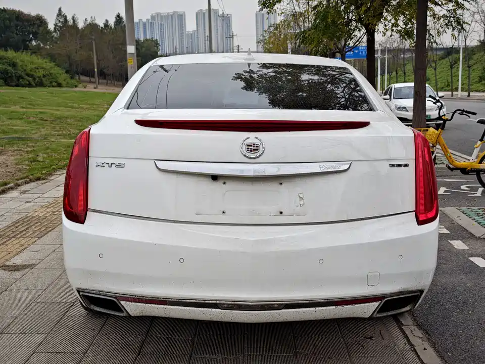 Cadillac XTS