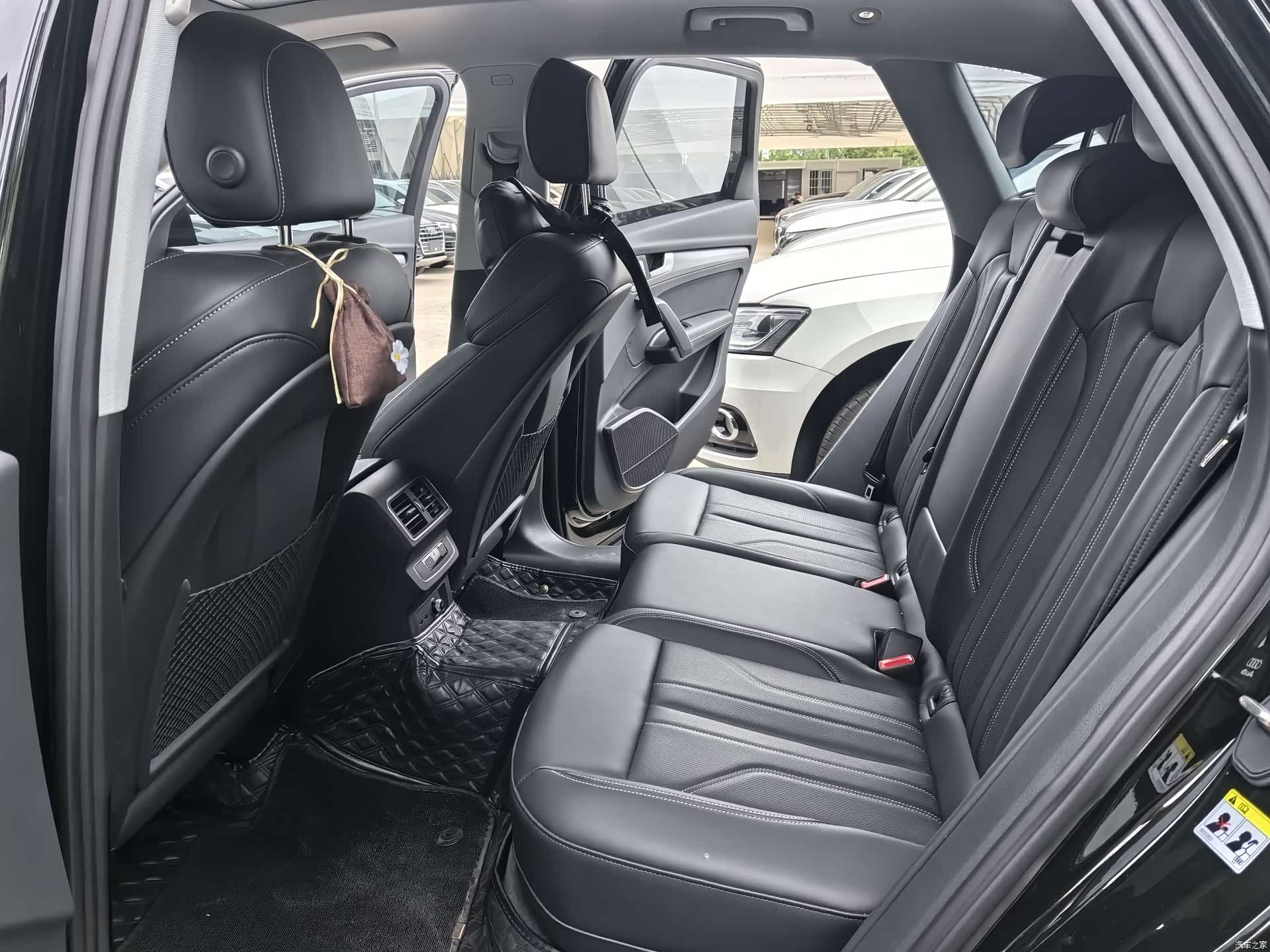 Audi Q5L, 2024 13