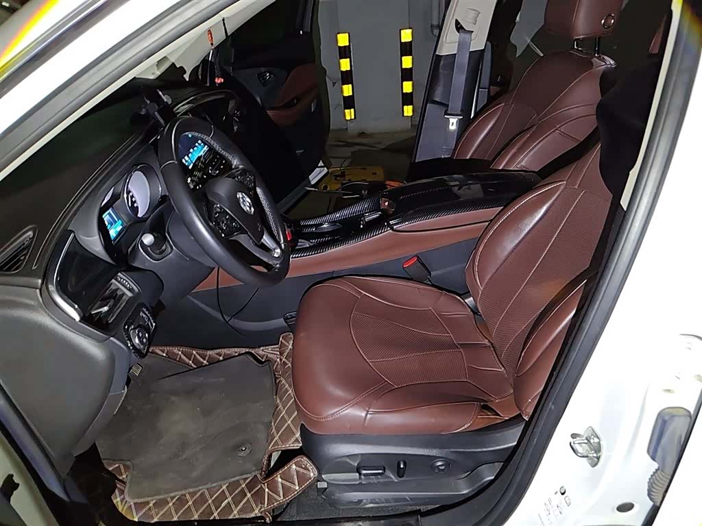 Buick Envision Plus, 2019 8