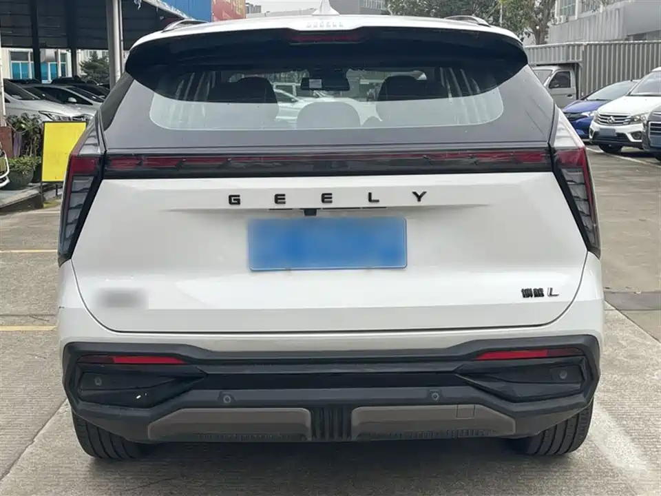 Geely Atlas L