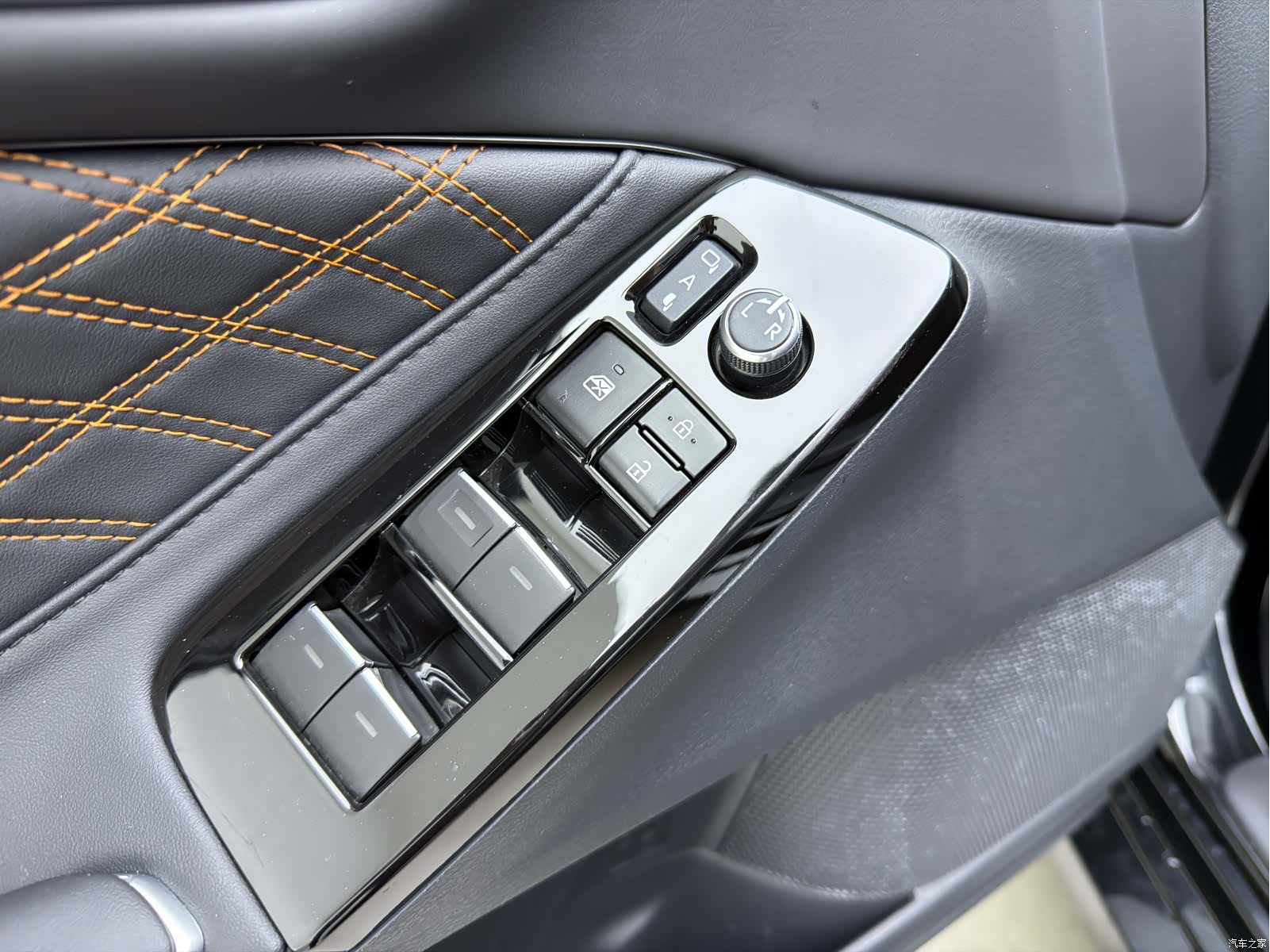 Toyota Avalon, 2025 18