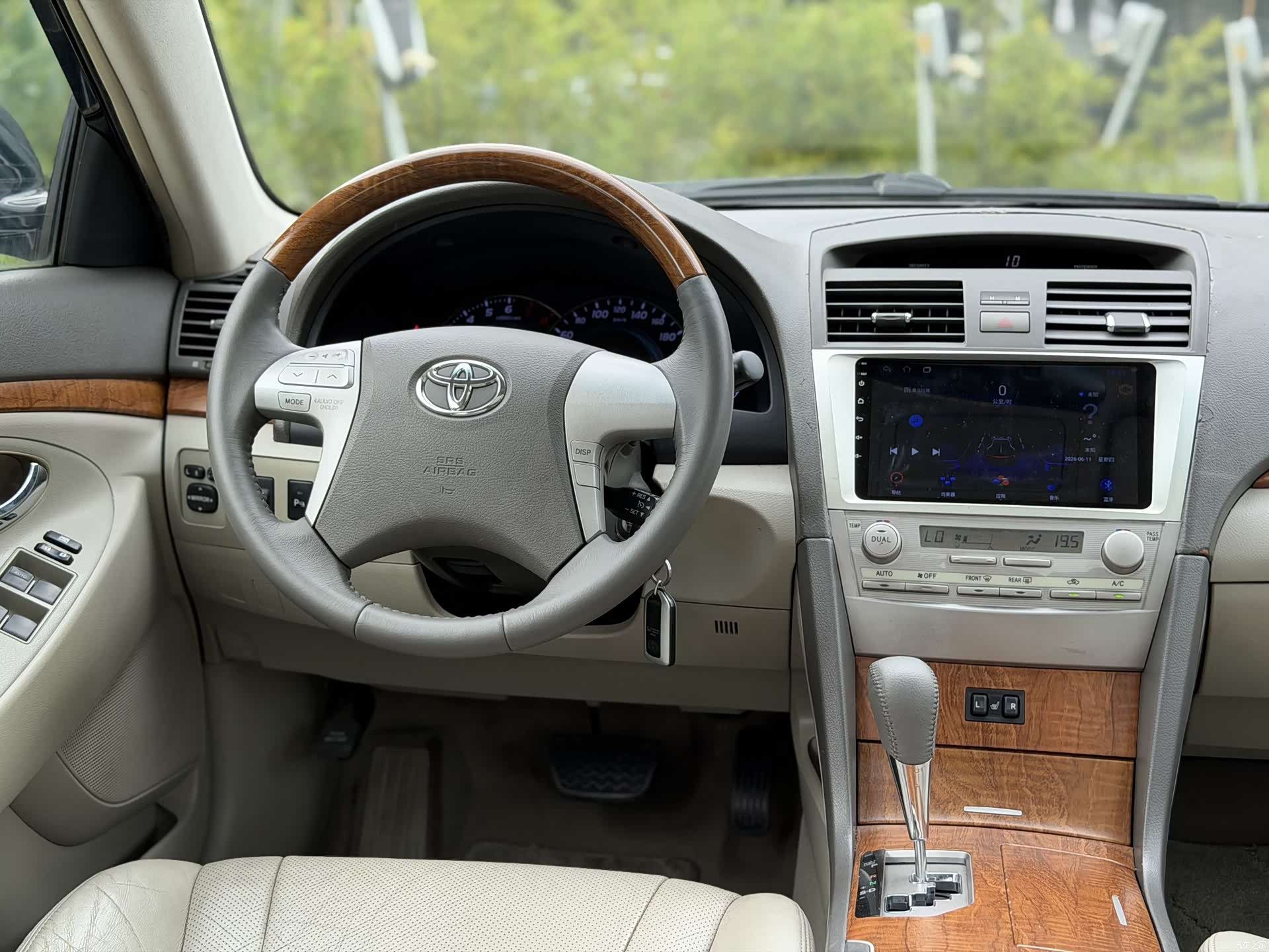 Toyota Camry, 2011 6