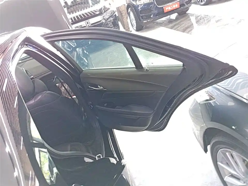 Cadillac CT4