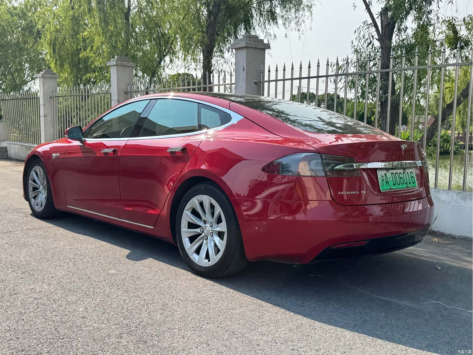 Tesla Model S, 2017 все фото