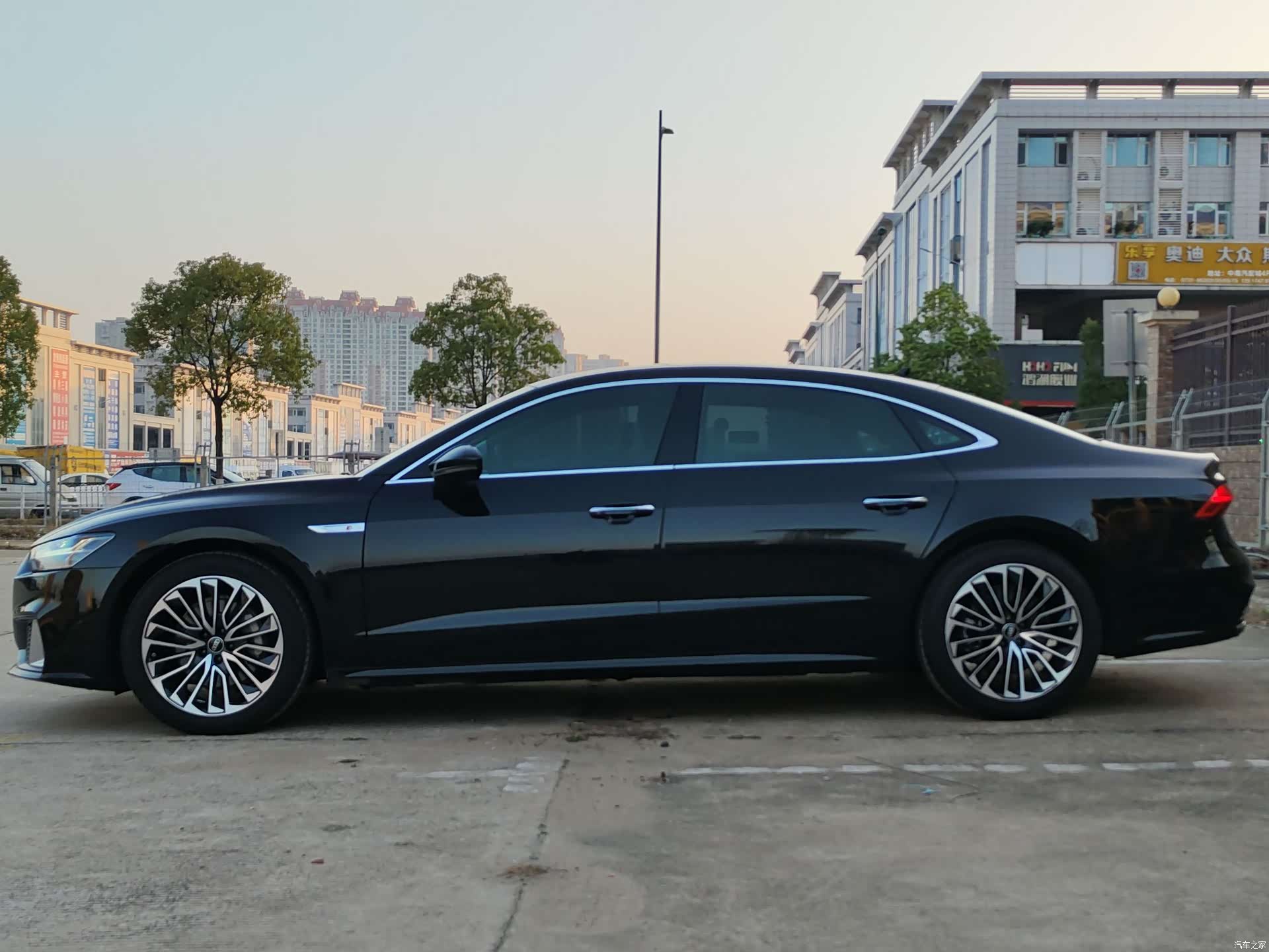 Audi A7L, 2024 7