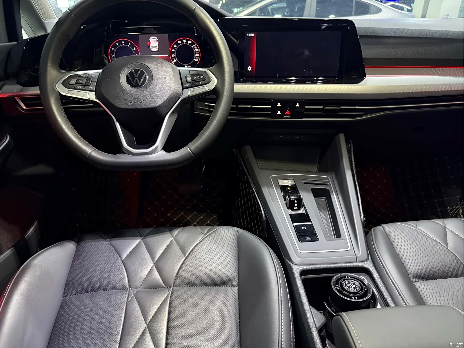 Volkswagen Golf, 2024 8