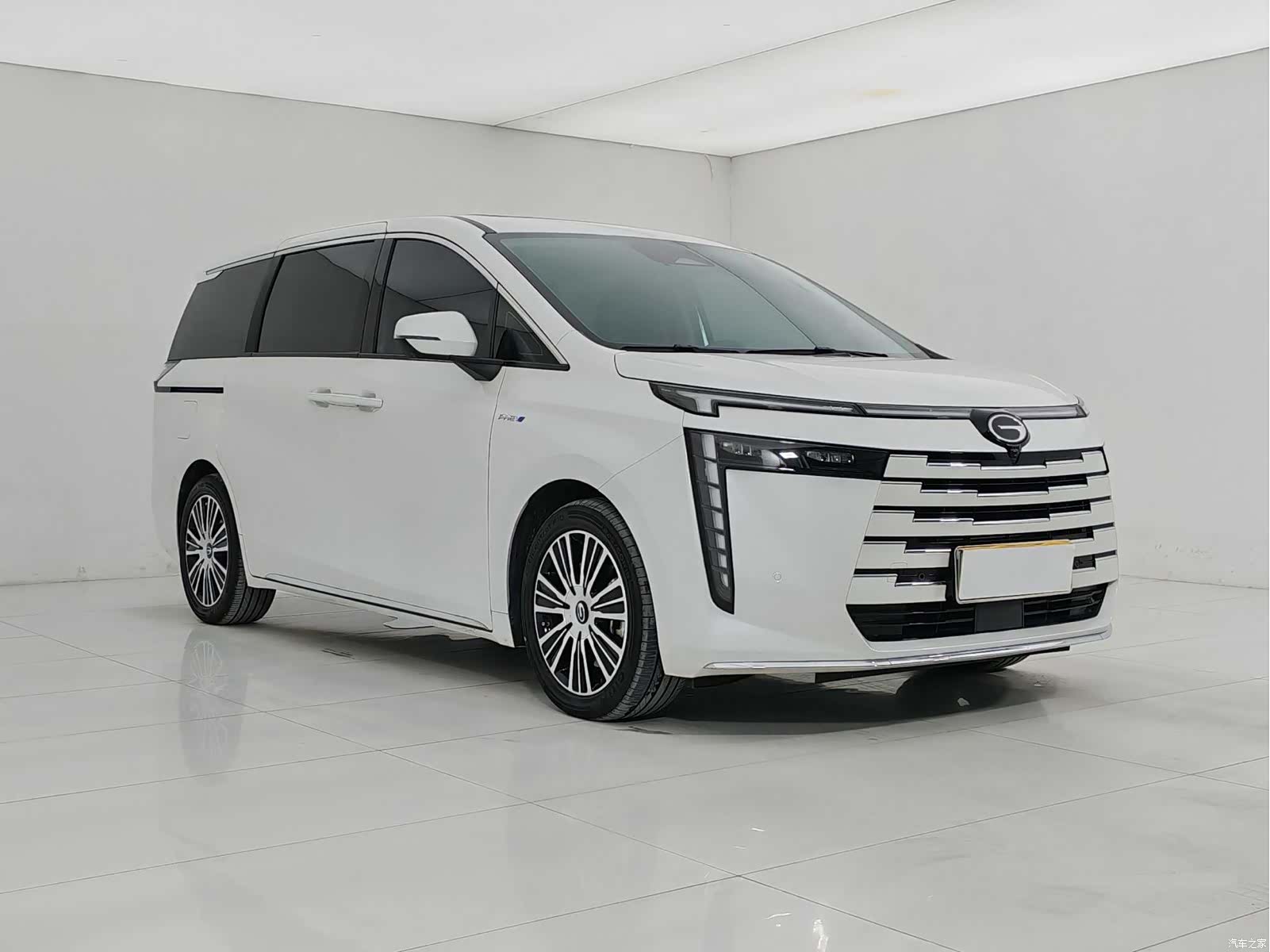 Trumpchi E8, 2024 3