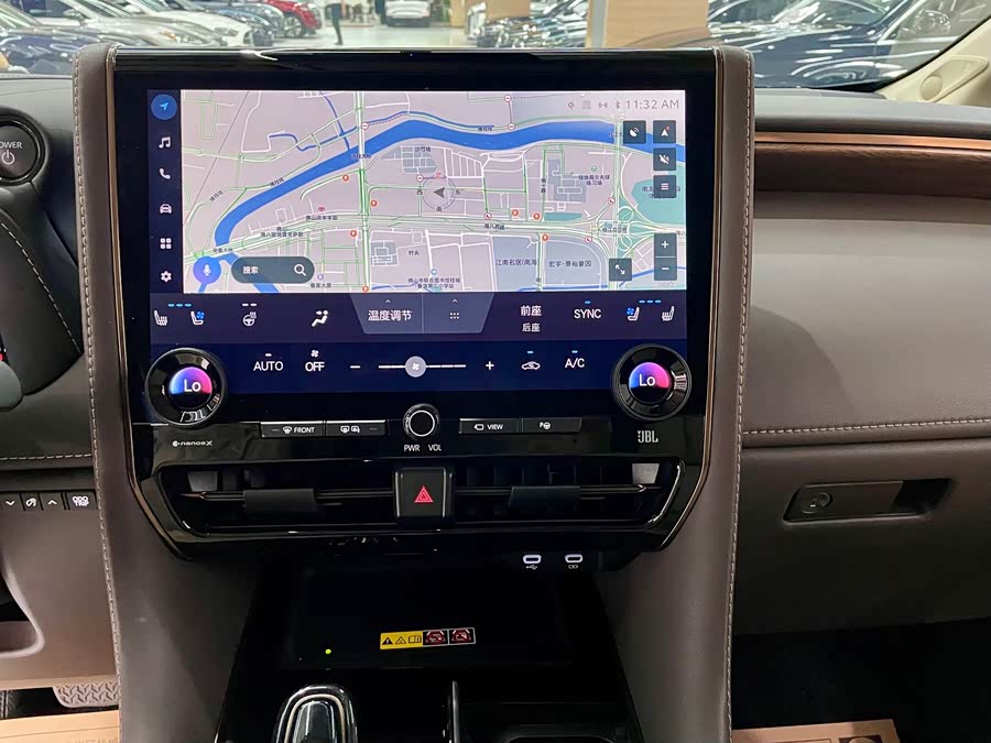 Toyota Alphard 2024, фото 14