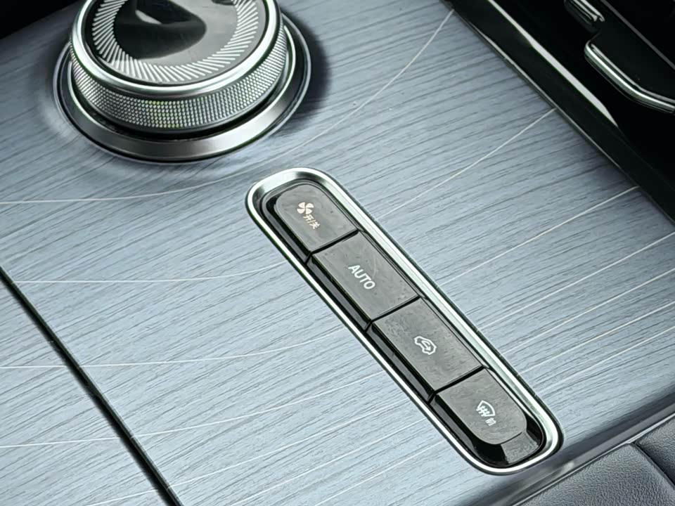 Geely Galaxy Galaxy E5