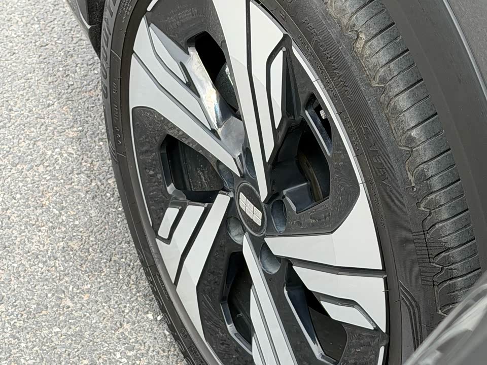 Geely Galaxy Galaxy E5