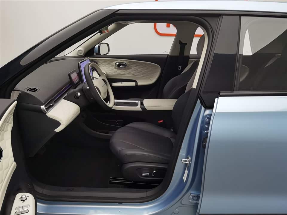 Dongfeng Nammi Nano 01