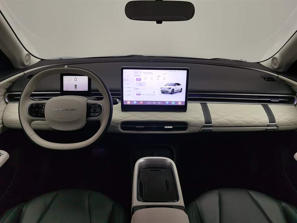 Dongfeng Nammi Nano 01