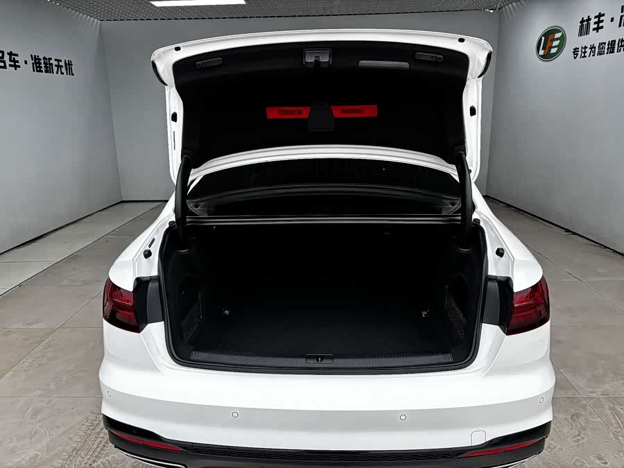 Audi A4L 2024, фото 26