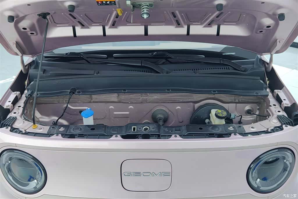Geely Panda, 2023 10