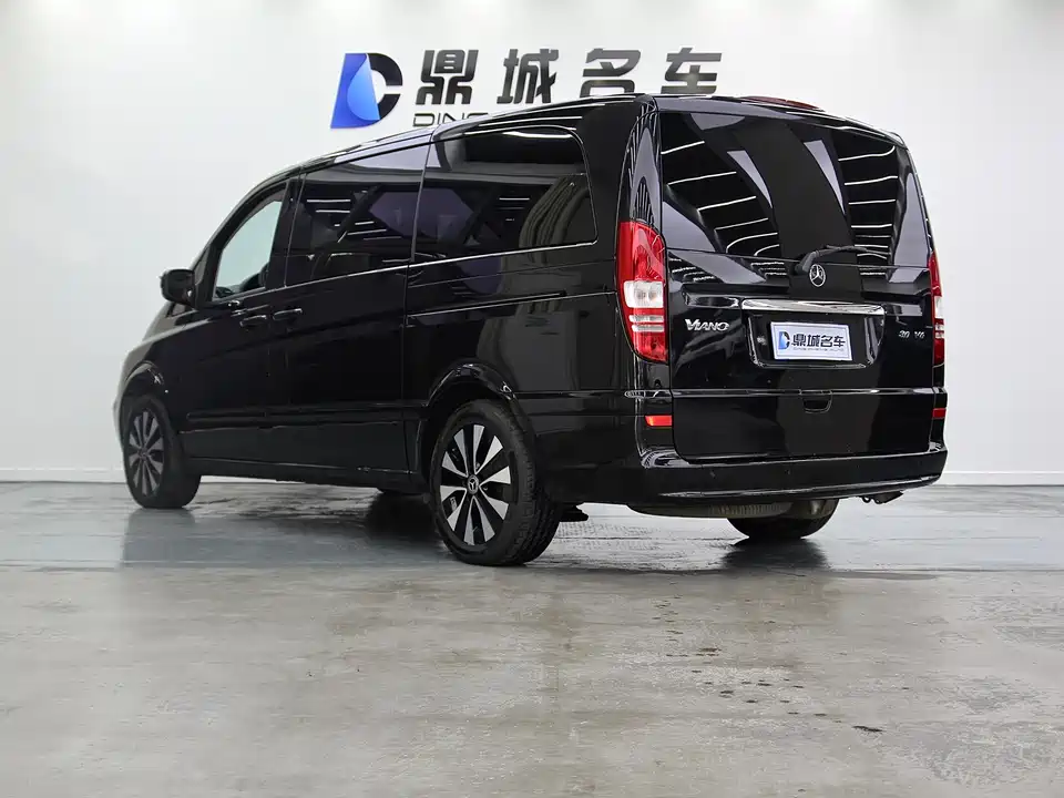 Mercedes-Benz Viano