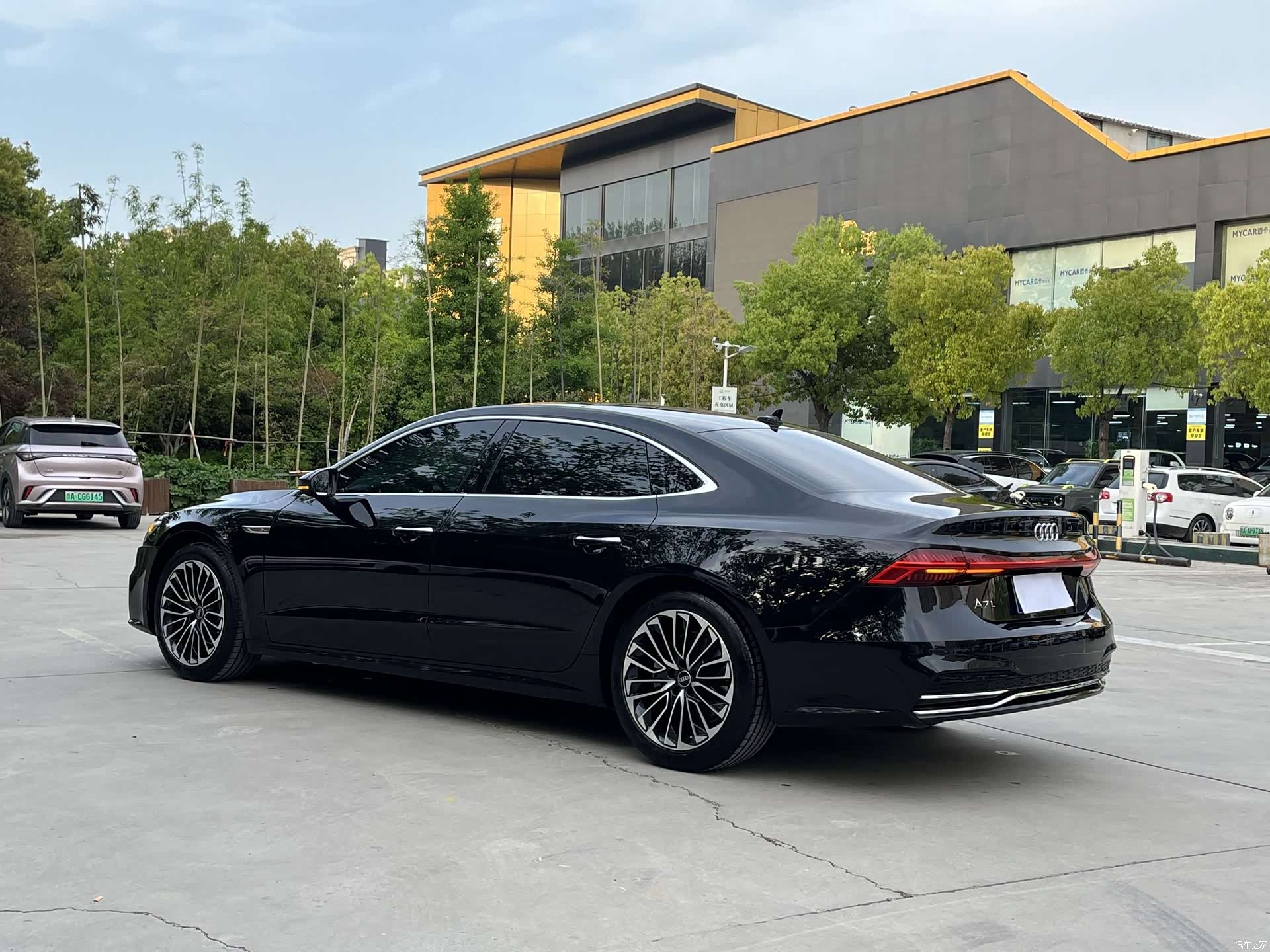 Audi A7L, 2024 16