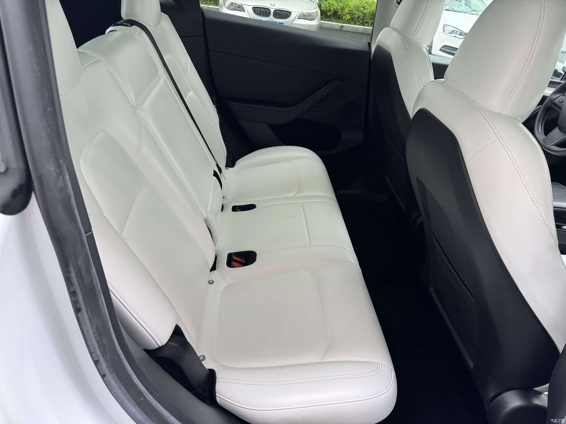 Tesla Model Y, 2023 7