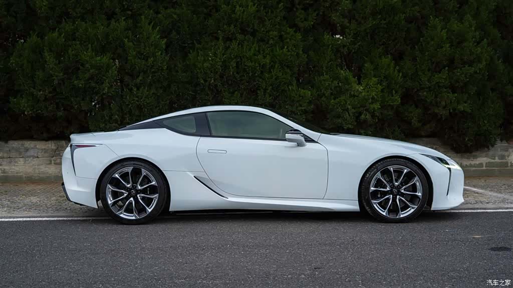 Lexus LC, 2018 4