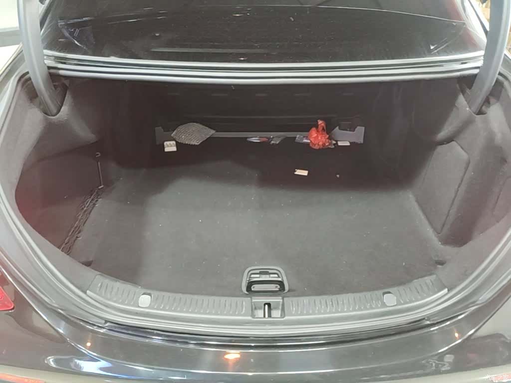 Mercedes-Benz E-Class, 2019 19