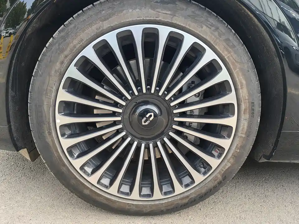 AITO Ask the world M9