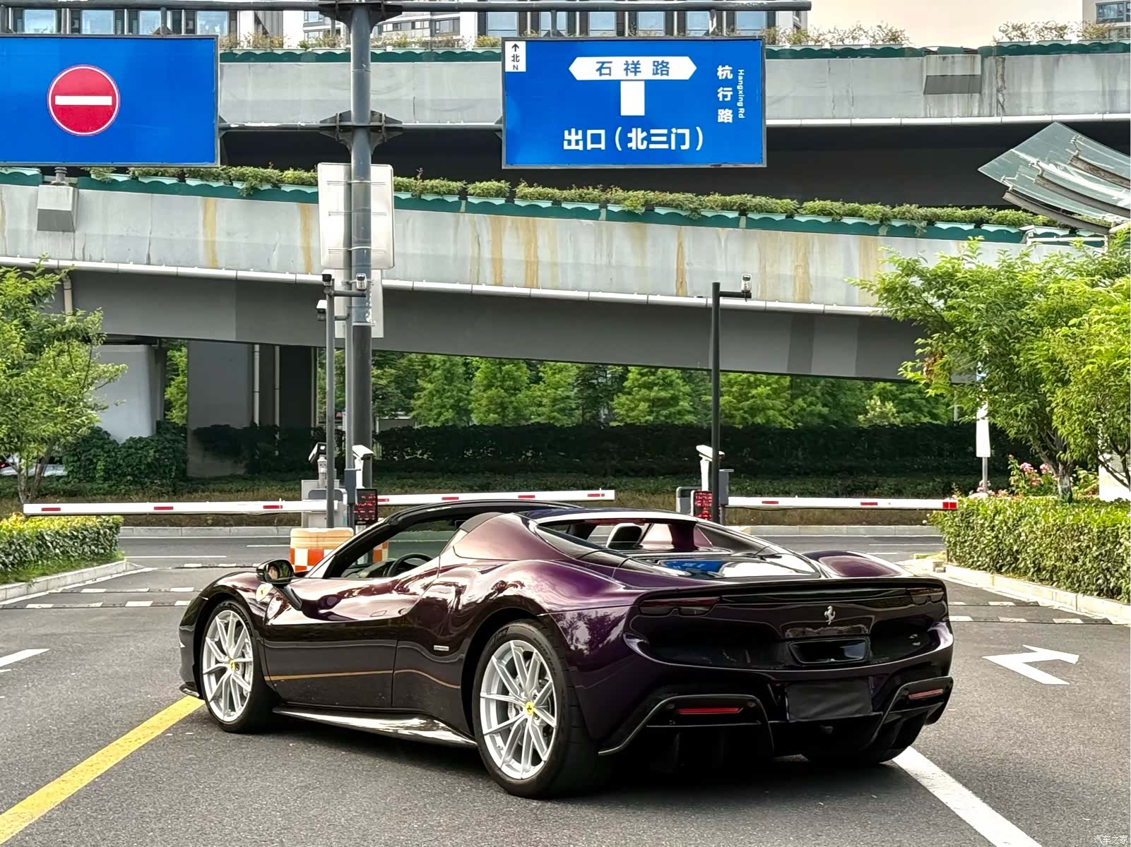 Ferrari 296, 2025 8