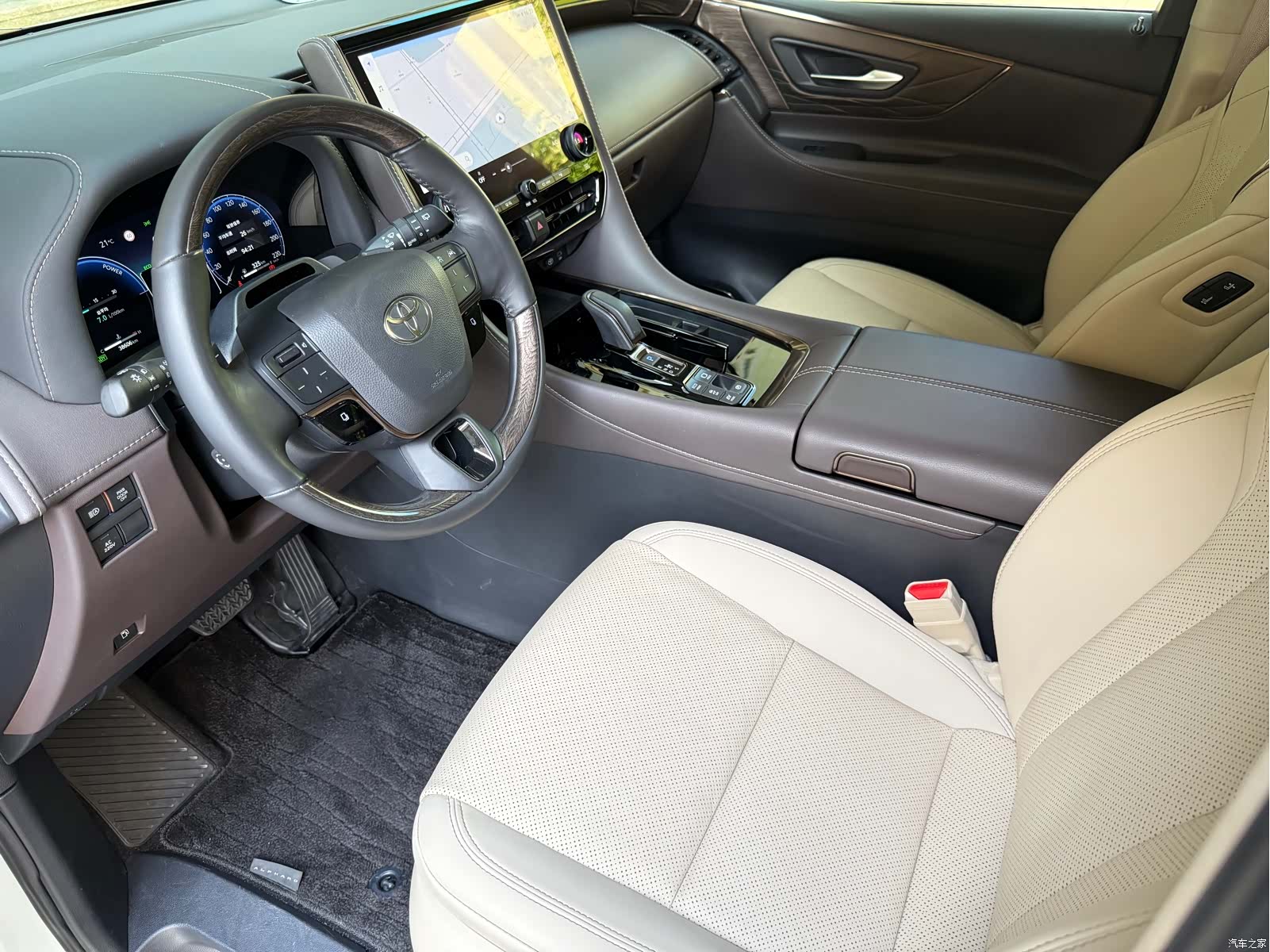 Toyota Alphard, 2024 8