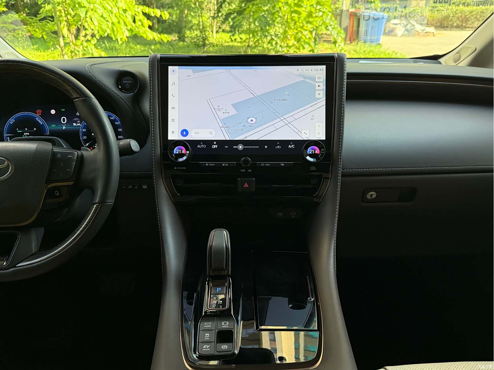 Toyota Alphard, 2024 13