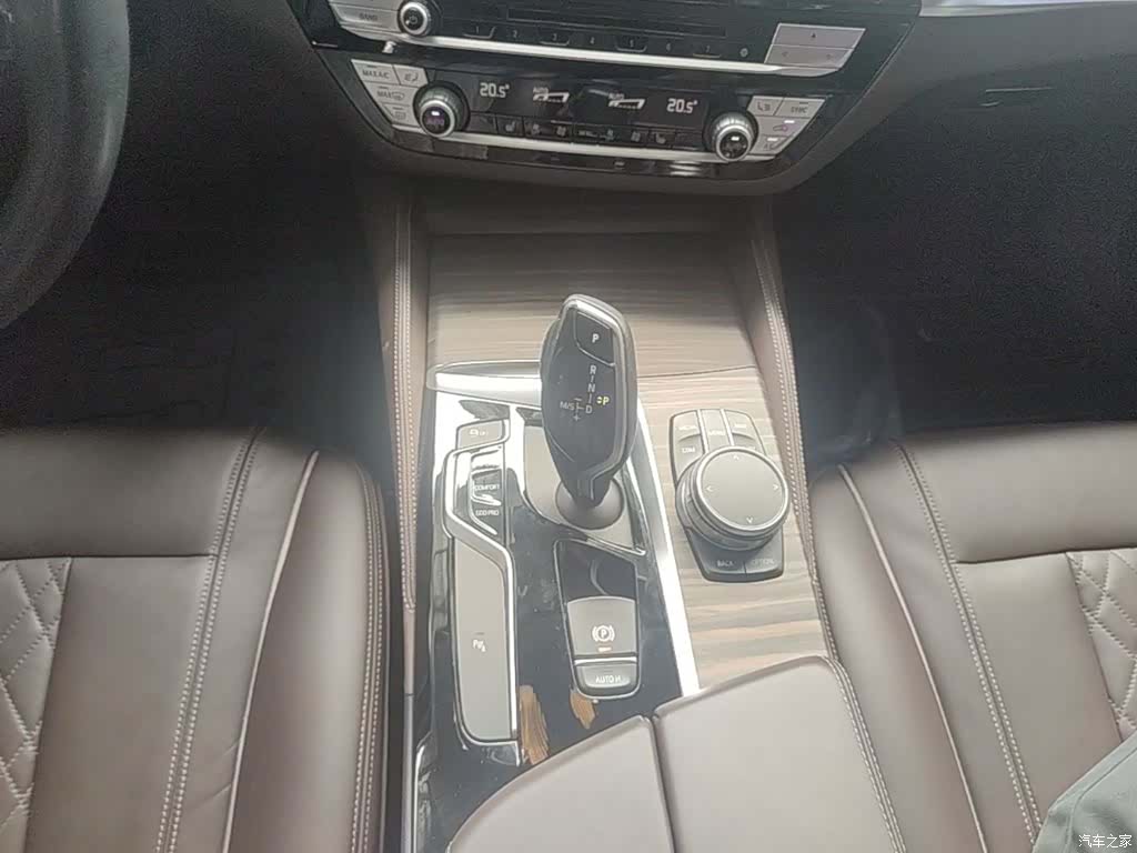 BMW 5 Series, 2019 14