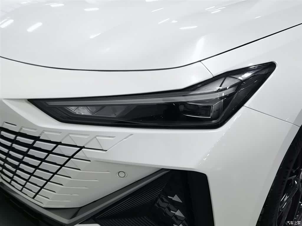 Changan UNI-V, 2023 7