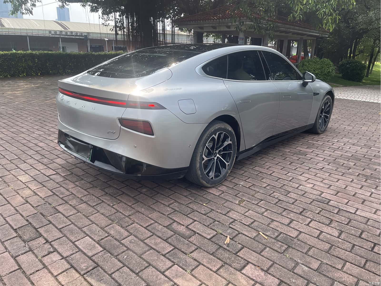Xpeng P7, 2022 все фото
