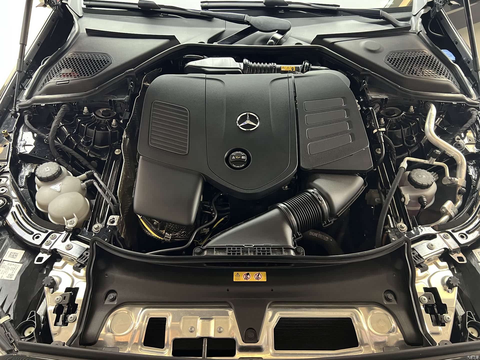 Mercedes-Benz E-Class, 2026 13