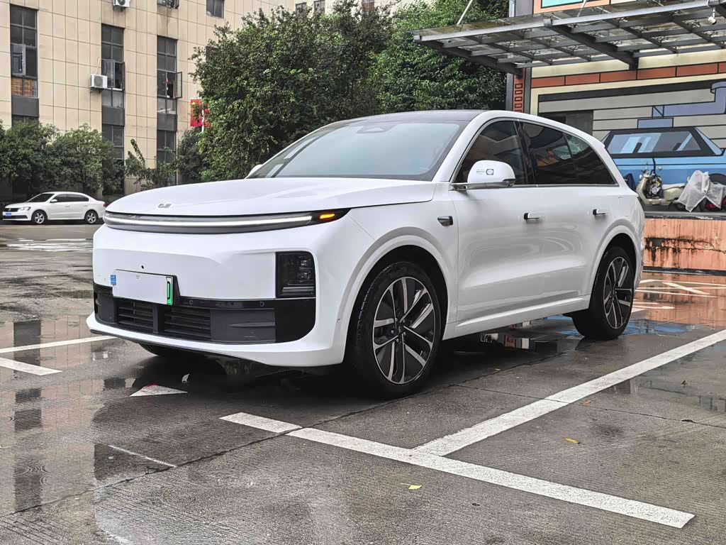 Li Auto L6
