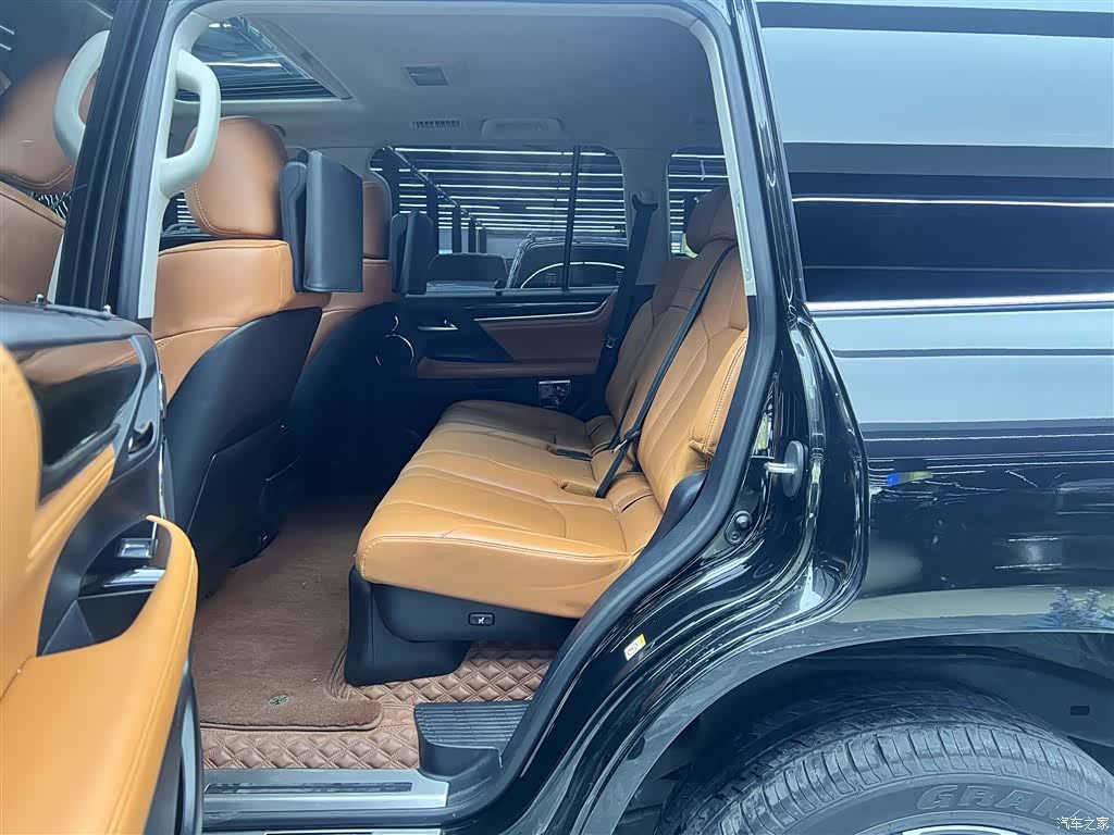 Lexus LX, 2018 7