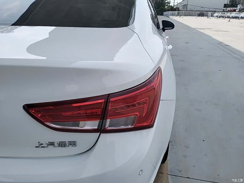 Buick Verano, 2019 8