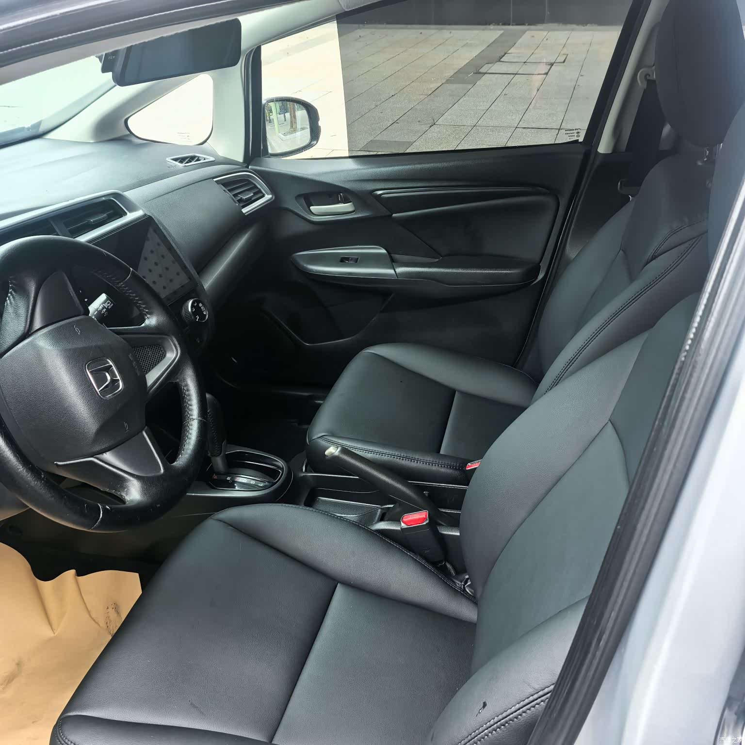 Honda Fit, 2015 8