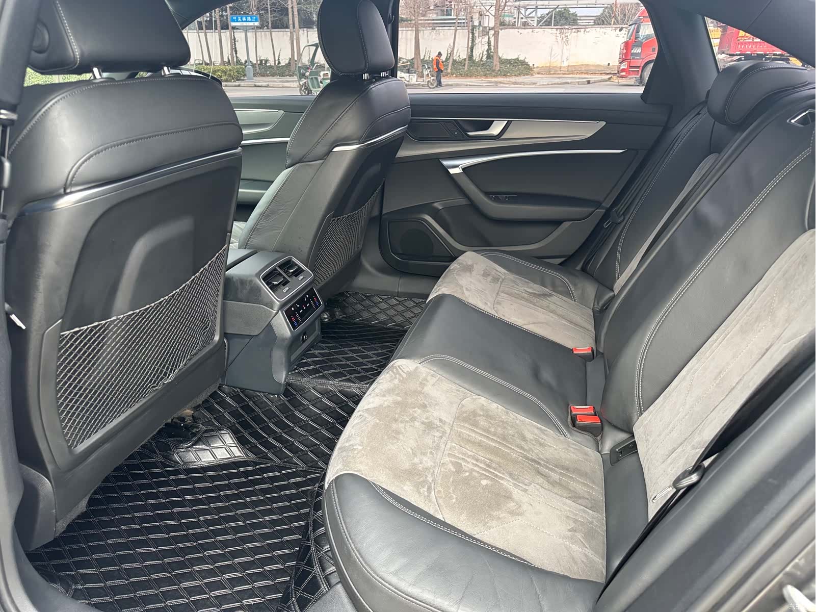 Audi A6L, 2020 6