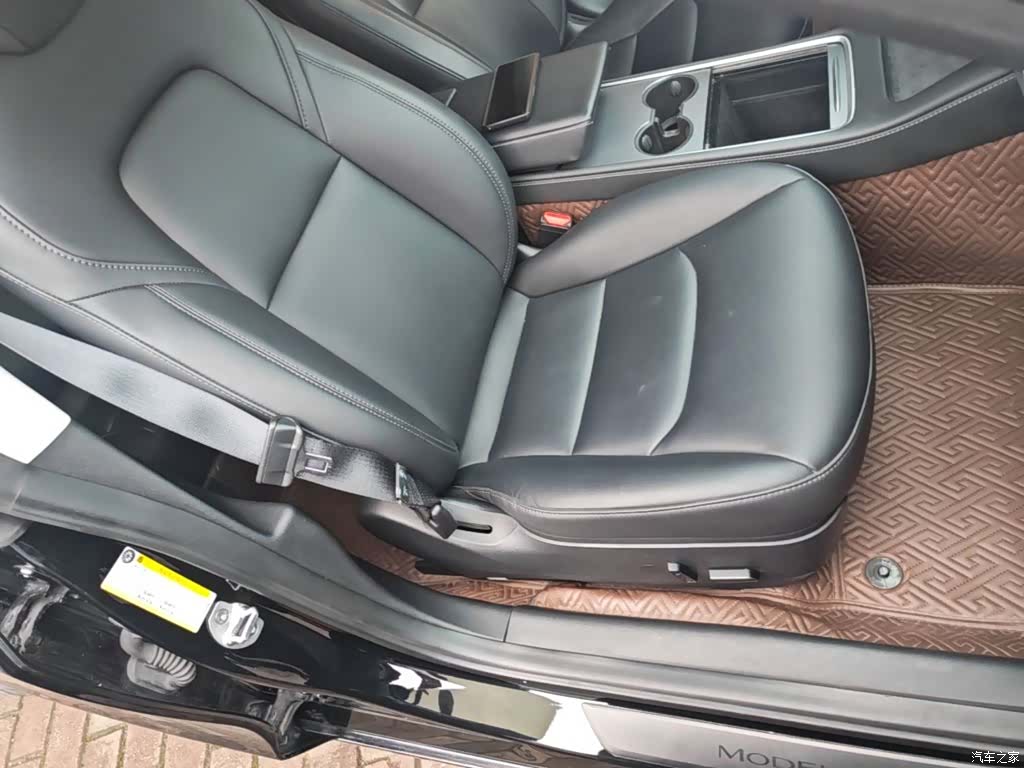 Tesla Model 3, 2023 25