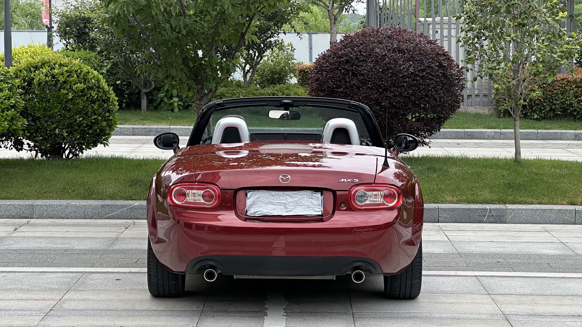 Mazda MX-5, 2011 8