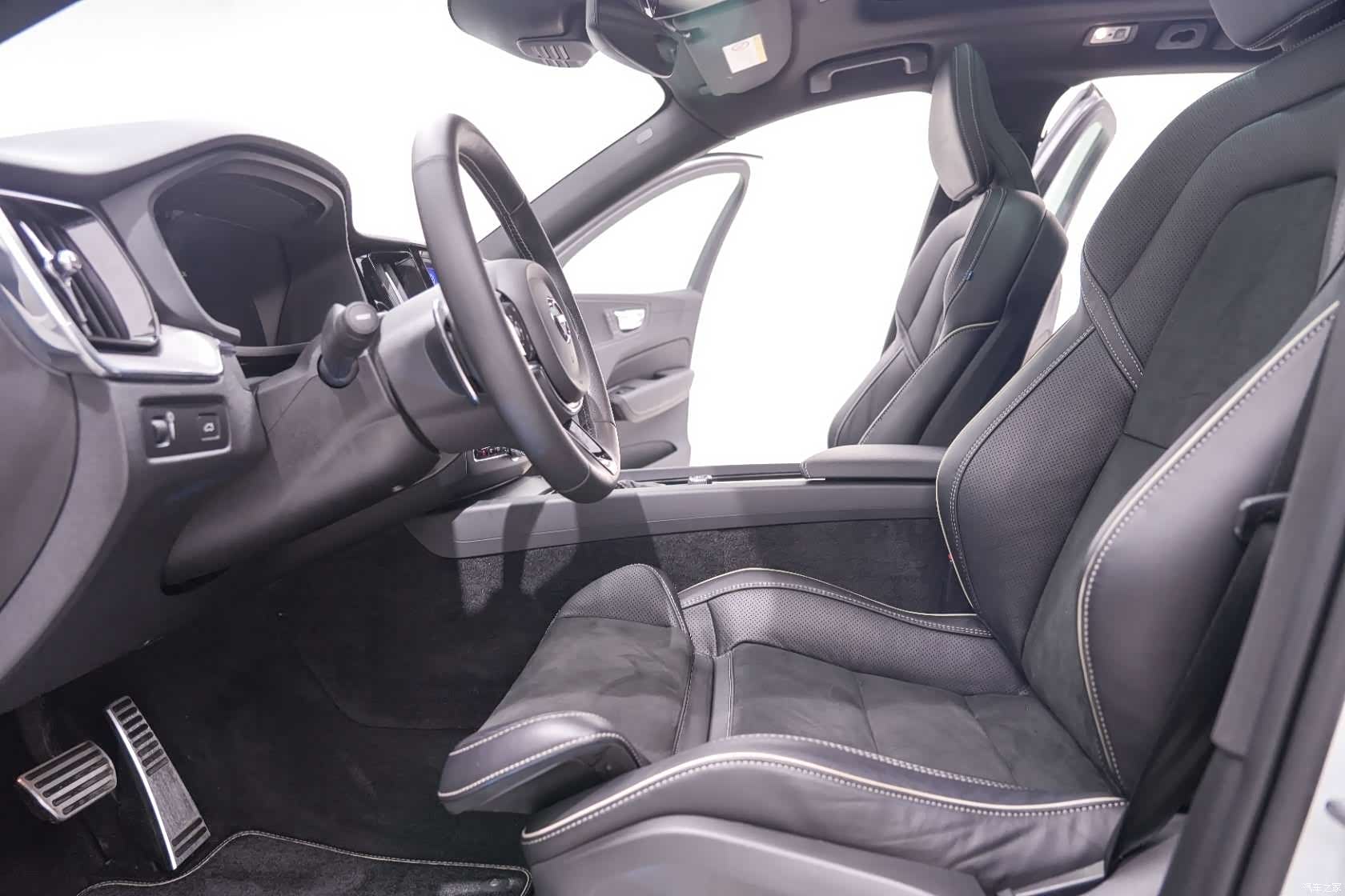 Volvo XC60, 2019 25