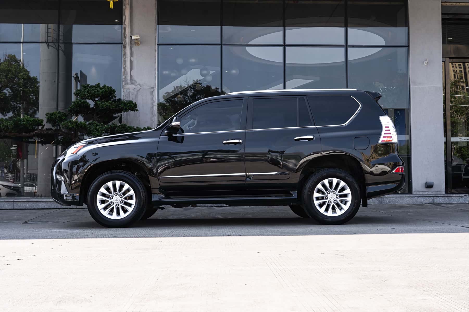 Lexus GX, 2013 4