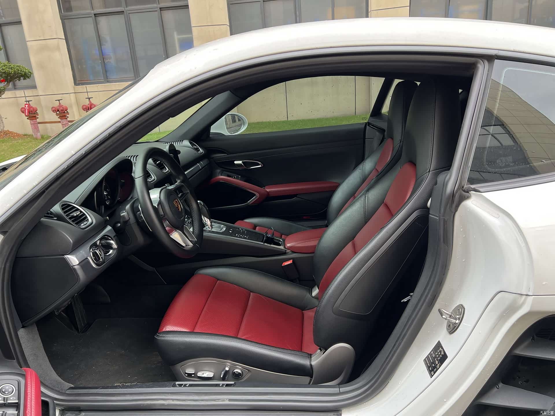 Porsche Cayman, 2017 23