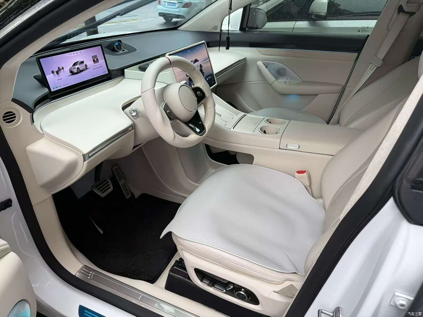 Luxeed R7, 2024 9