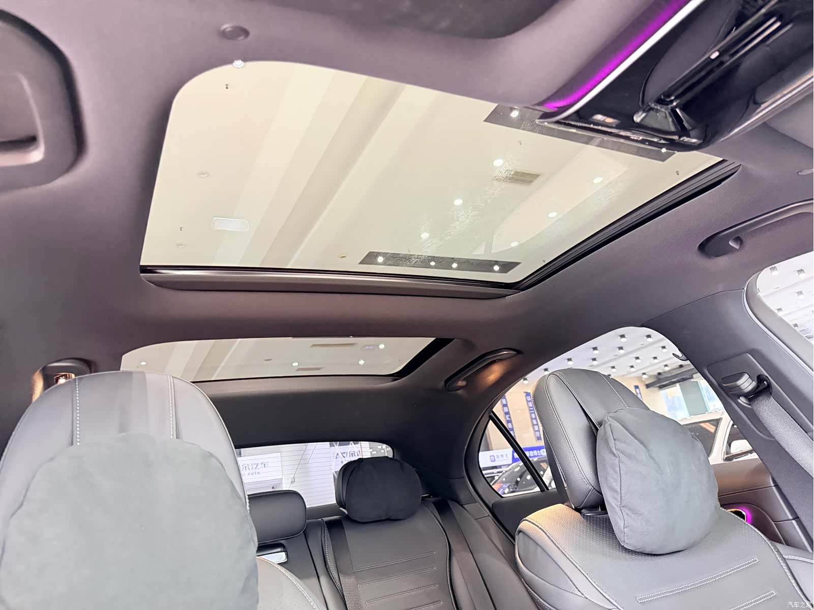 Mercedes-Benz C-Class, 2023 16