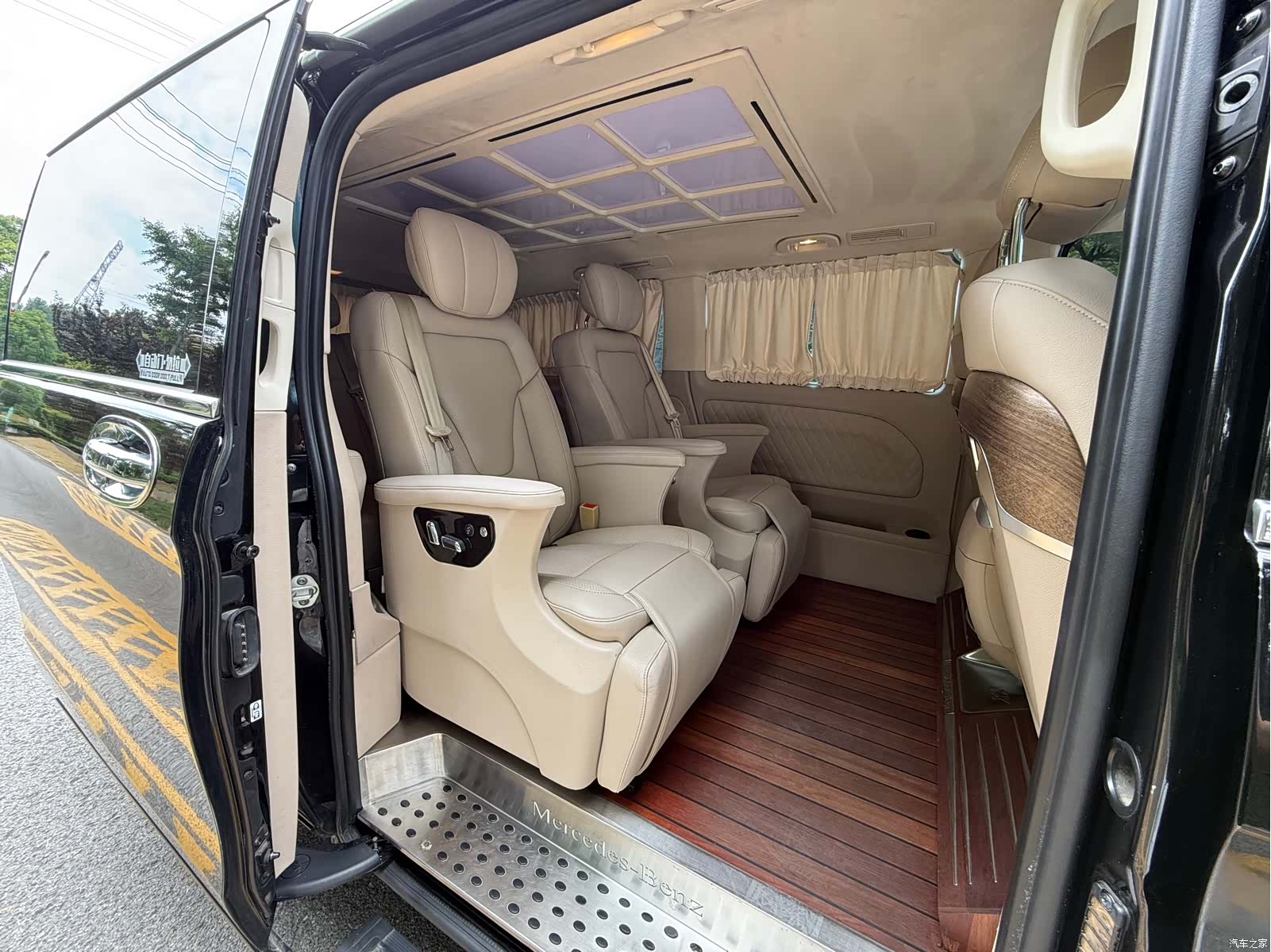Mercedes-Benz VI, 2019 12