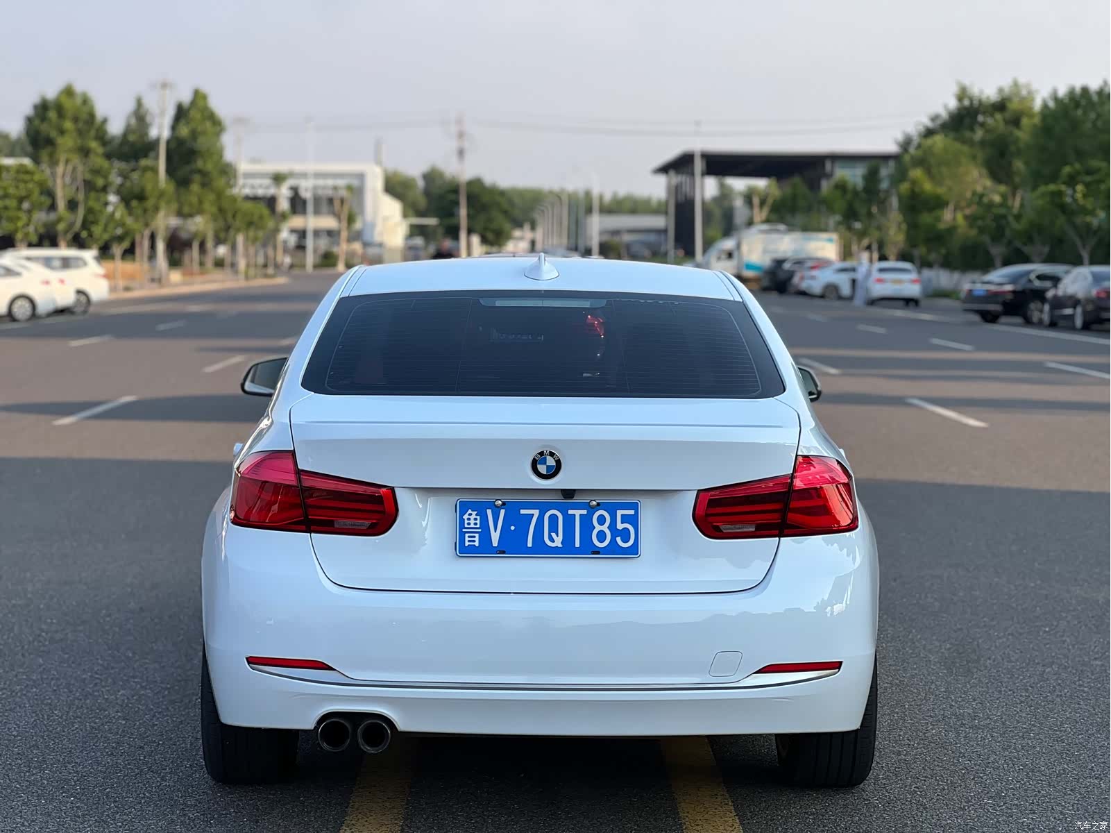 BMW 3 Series, 2018 все фото