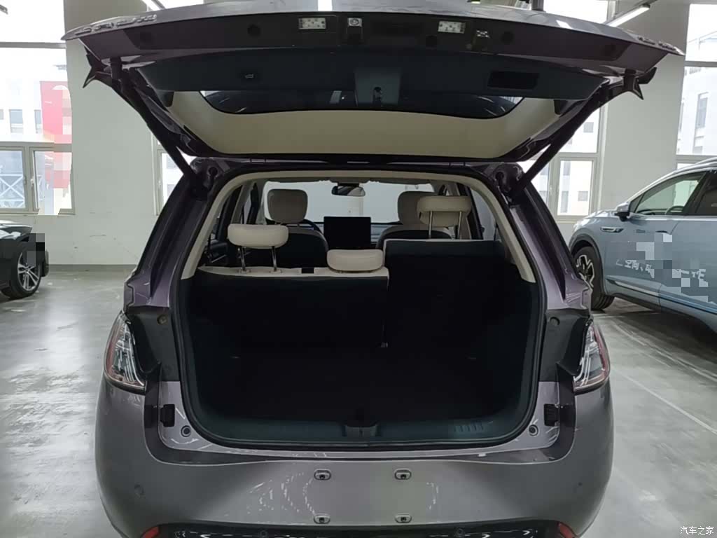 Wuling 460, 2023 19