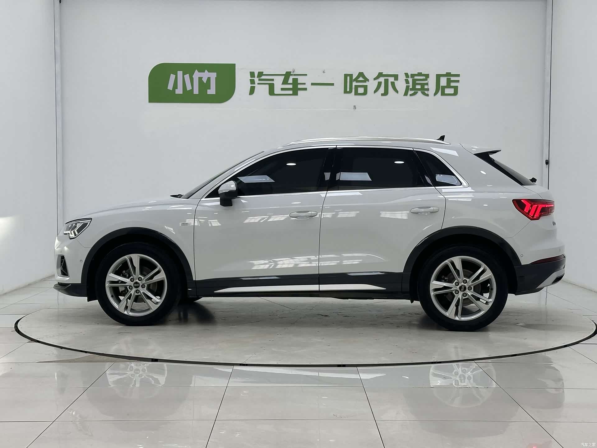 Audi Q3, 2023 все фото