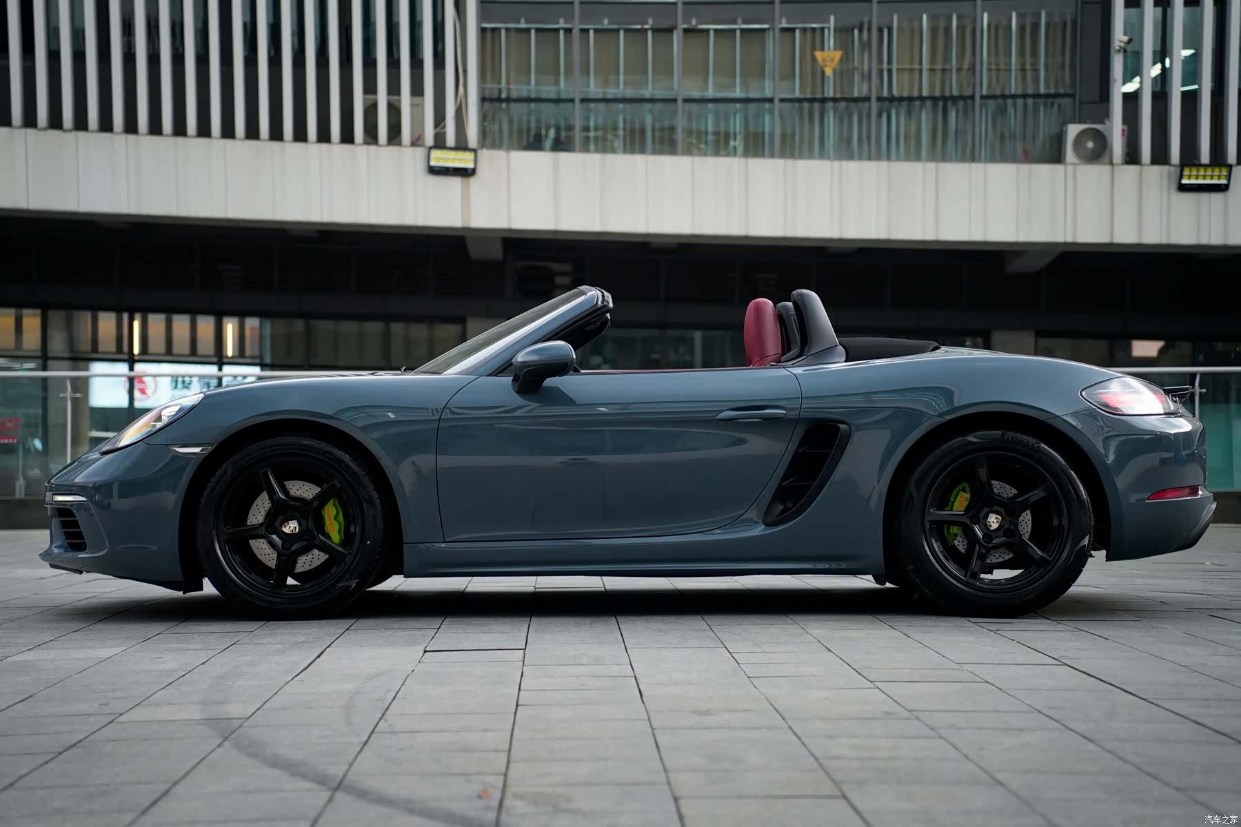 Porsche Boxster, 2016 17