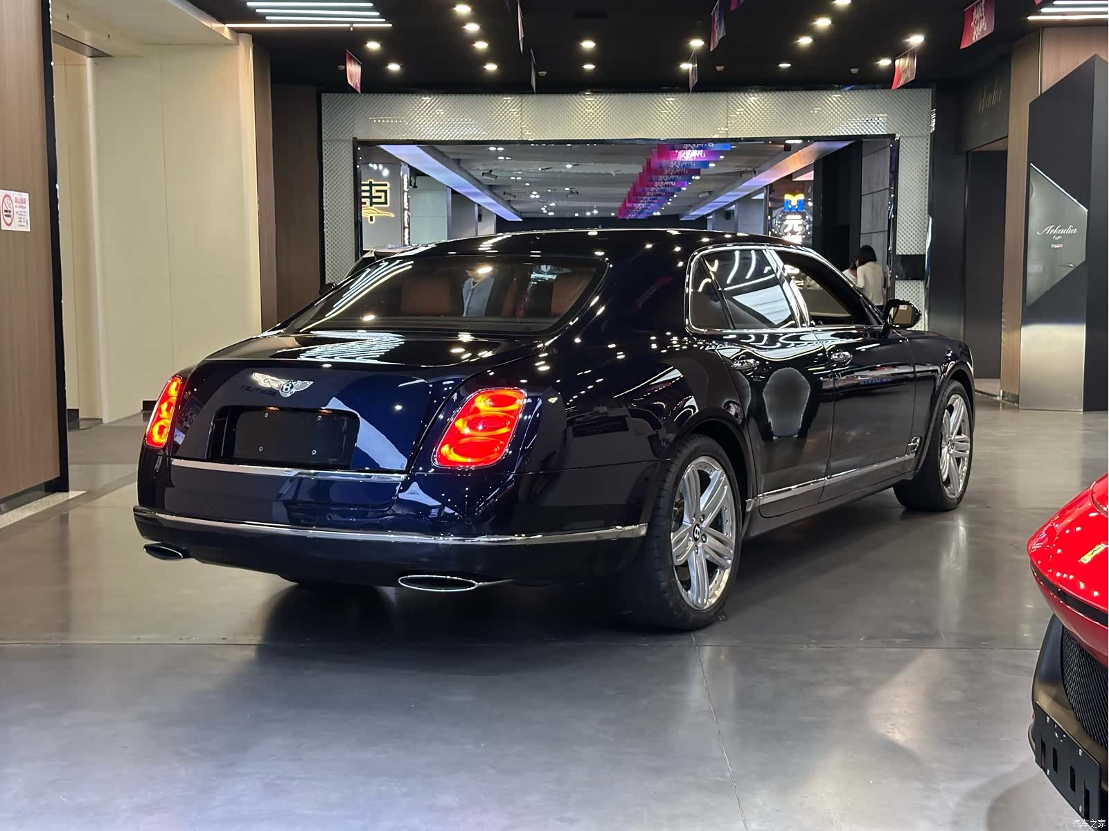 Bentley Mulsanne, 2013 4