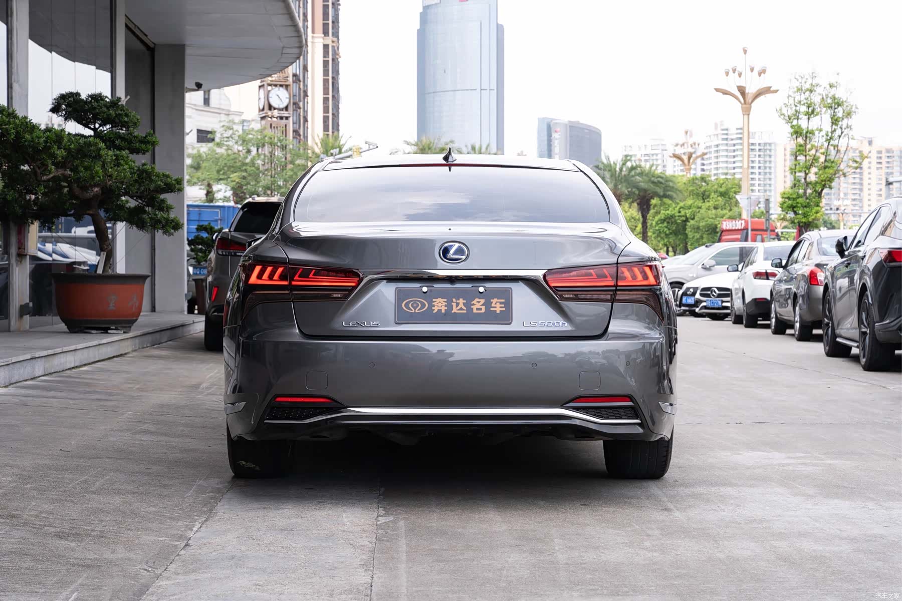 Lexus LS, 2022 все фото